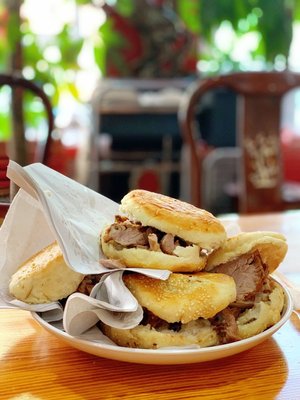 Jingdong Yi Jie Xi Hai Zi Xian Burn Pie Jia Rou