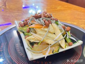 Halal Xinjiang Cuisine Lanzhou Old Horse Noodles (Xincheng Jiayuan Store)