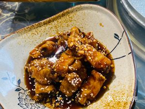 Mu Lai Xuan Sturgeon Feast