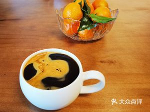 Jing Yan • Lan Shan