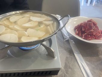 Tongqingju Sichuan & Hunan Home Cooking (Jinyu Yuehe Garden Store)