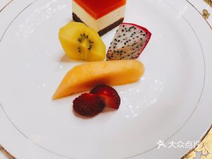 Yat's Field Country Club Fangfei Yuan