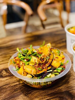 Tianshixiao Fu Suan La Fen (Iron Plate Grill – West Qingshunyuan Hotel Branch)