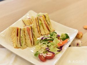 Lou Ting Yuan Coffee (梅兰芳大剧院店) – Lou Ting Yuan Coffee (Meilanfang Grand Theatre Branch)