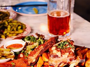 Old Mo’s Beer Garden