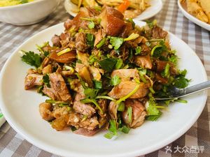 Old Wang's Sbao Pie with Pork (pronounced: "Shaa-Bway Pie with Pork")