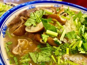 Yang Ji Lao Men Guo Bian Hundred-Year Braised Pork (Percent Mall Store)
