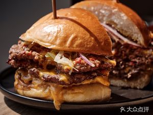 He BURGER • Handcrafted Burgers (Wudao Ying Branch)