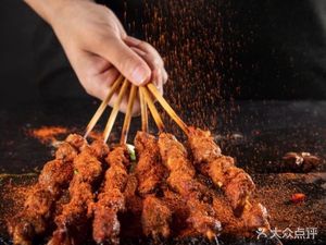 Yinjiang Barbecue & Small Pub (Tongchuang Blue Sky Building Branch)