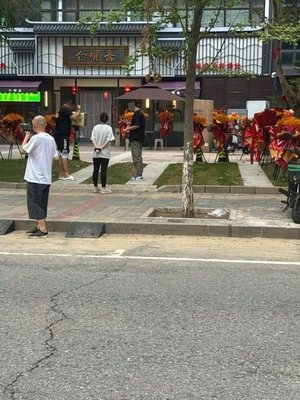 He Shun Restaurant - Xinjiang Style Hot Pot - Halal Cuisine (Xia屯 Branch)