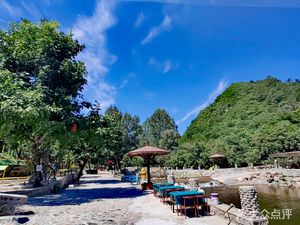 Lixing Caotang Camping Base