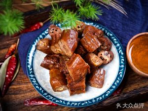Guangdong Knows Two: Longjiang Pig Trotter Restaurant