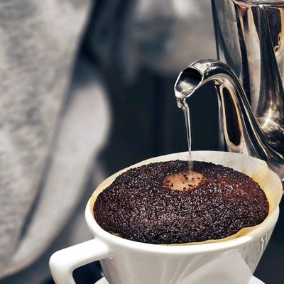 2326 Coffee Roaster & Tiny Bar (Lincoln Park Location)