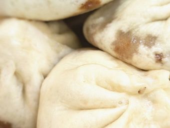 Xi Si Qin Zhi Yuan Handmade Baozi and Pig Liver Stir-fry (Sanyuan Bridge Store)