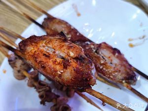 Lao Luo Mala Tang and Skewers (Qiyishu Shengyu Apartment Store)