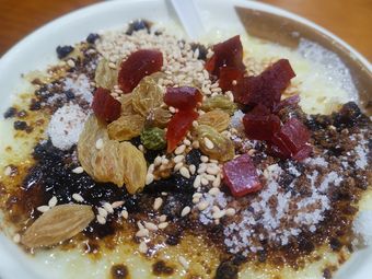 Wu Lu Ju Convenience Commerce Street Food Plaza