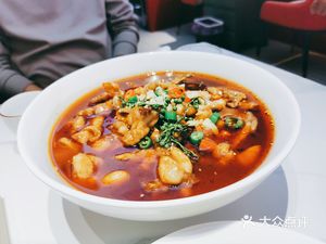 Zhao Jie Big Dumpling Restaurant · Golden Braised Fish
