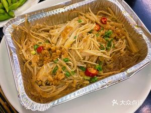 Yuan Hongta Xiao Ding BBQ (formerly Zhuojiazhuang Resettlement Restaurant)