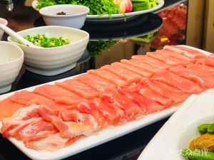 四季涮肉 (Sì Sì Shuàn Ròu)