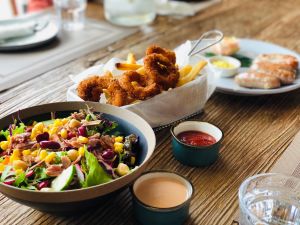 Friendship Boutique Town Garden Restaurant