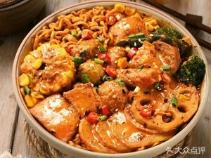 Ma'er Garden • Mala Ban Spicy Stir-Fried Noodles • Traditional Clay Pot (Xiangyang South Street Branch)