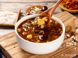 早阳鲜包粥饼店