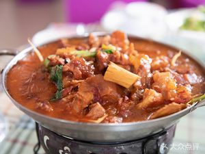 Shuanglin Hotel (Baoshan West Street Branch)