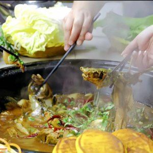 Jiao Shui Yuan Under the Great Wall Iron Pot Stew