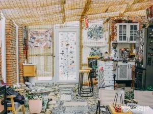 Nuan Nuan Jian Ju Inn & Coffee Book Bar