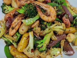 Longquan Restaurant (South of the Beixiecun Health Service Station)