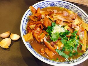 Old Beijing Hundred-Year Braised Pork Soup