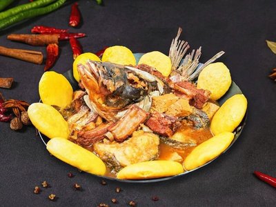 Yunju Yi Zhan Mei Shi Hui