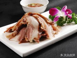 Xun Lai Delicacies Shop (Zhengrong Runjin City Store)