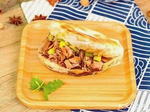 Long Meller's German Beef Noodles