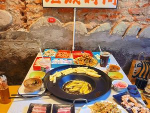 Yun Zhi Wei Sour Pork Trotter Shop (Midling Store)