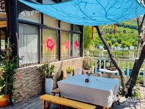 Bamboo Hidden Mountain Retreat Courtyard Restaurant & Homestay