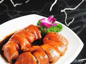 Sue's Handmade Dumplings (Xincheng Poly Tian Di Store)