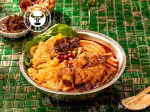 Rongliu Da Tie Niu Luosifen (Dongshan Bridge Farmers Market Branch)