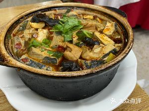 Liuhé Local Cuisine Restaurant (BanCang Street Branch)