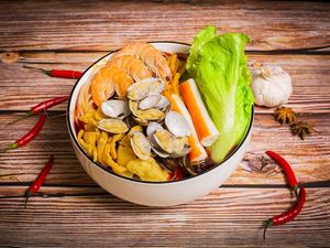 Xiao Luo Zhuang Luosifen (Gulou District Branch)