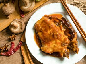 Love Six Harmony Noodle with Pork Intestines