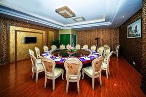 New Century Grand Hotel (Baiguo North Road Branch)