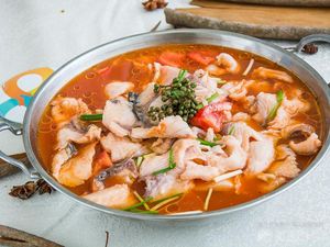 Ji Rui Little Kitchen (Wenxin Garden Store)