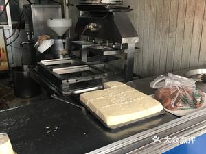 Liuhua Dou Shitou (Chunhe Lane Branch)