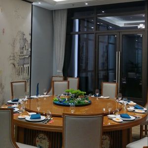 Yuejiang Chun · New Huaiyang Cuisine