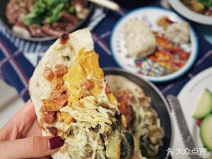 Ceramic Big Flatbread (Mofan Ma Lu Community Branch)