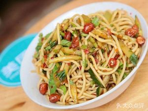 Shili Xiang Sour Cabbage Fish