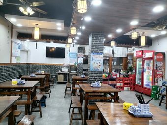 Hundred-Year Spring Water Noodle (Guangtong Road Store)