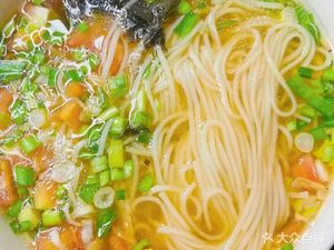 First Family Noodles (Jiangshan Pinge Store)