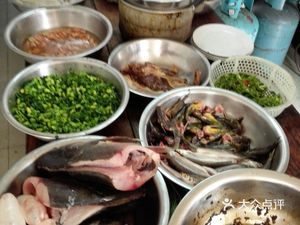 Yingbin Restaurant (Hongxing Road Branch)